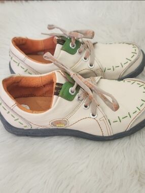 TMA Eyes White Hand Stitched Walking Sneakers 8.5